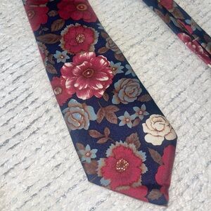 Vintage Westbury Collection silk floral neck tie